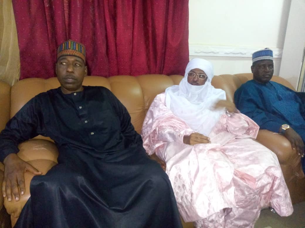 De gauche à droite, les gouverneurs M. Babagana Oumara Zullum et Mohamed Mouddour