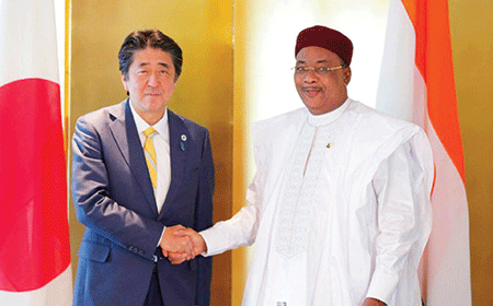 Le-Président-Issoufou-et-le-Premier-ministre-japonais-M