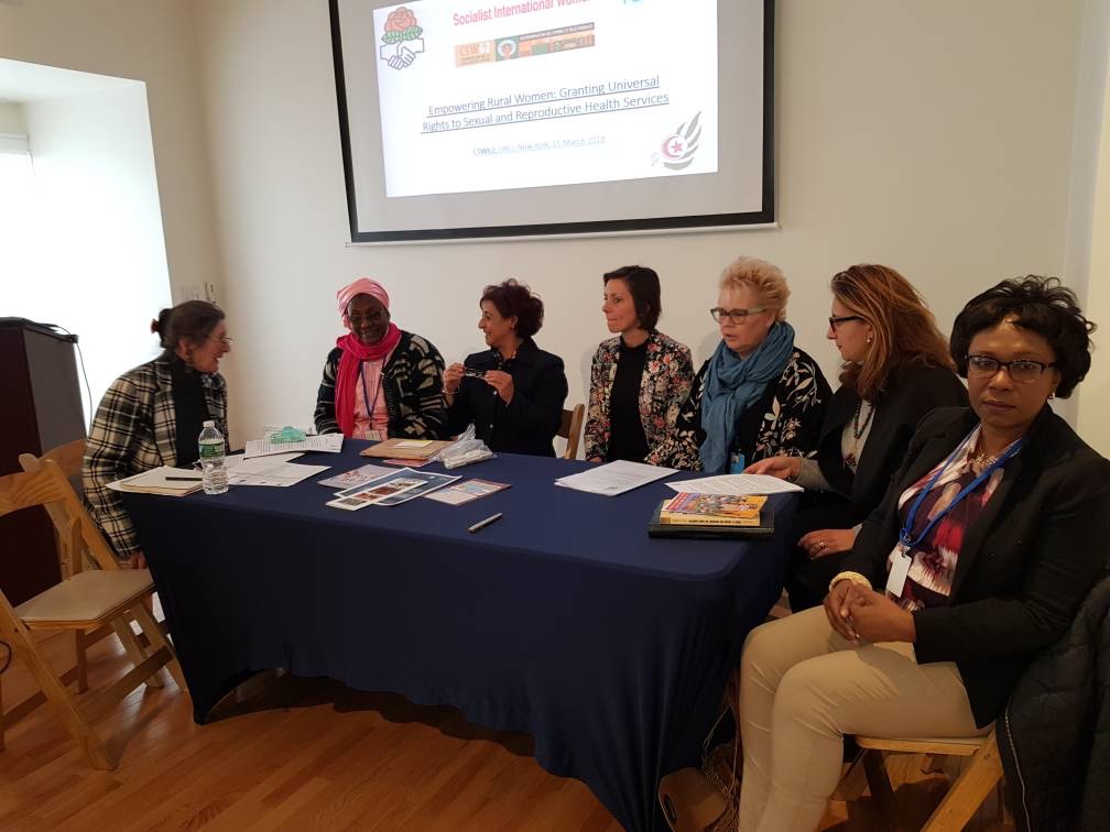 Hadiza lors d'une réunion des femmes de l'Intrernationale Socialiste