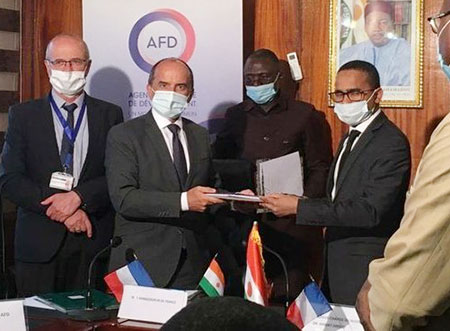 Signature-de-convention-Niger-AFD-(1)