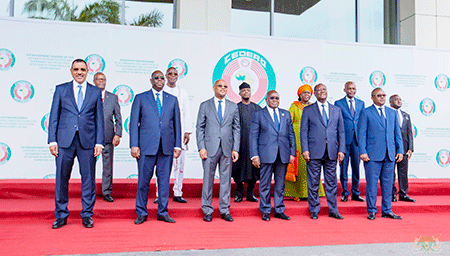 Photo-de-famille-des-Chefs-d'Etat-et-de-gouvernement