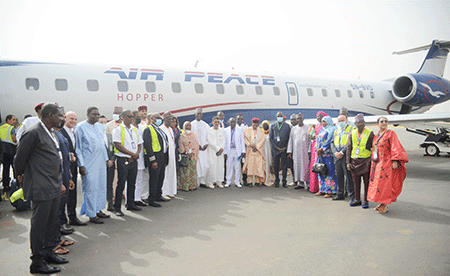 PHOTO-DE-FAMILLE-AIR-PEACE-ABZO
