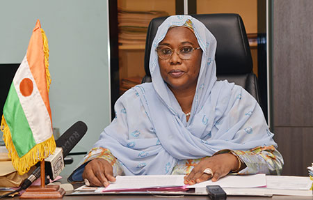 MINISTRE-DE-L'ENVIRONNEMENT-(2)