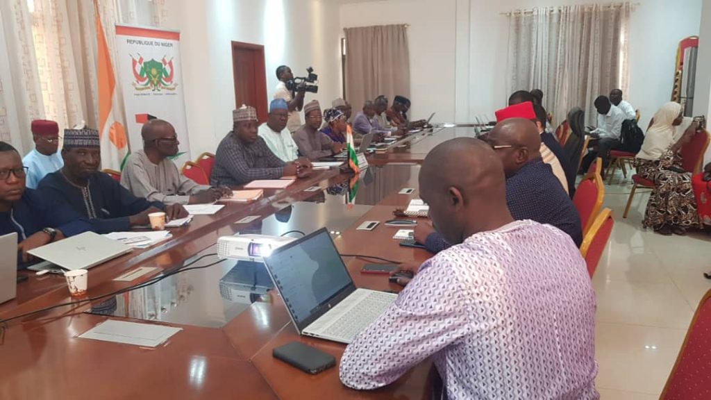 Les délégations des CENI du Burkina Fao et du Niger 1