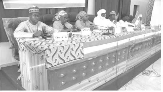 1- +HD Niger -Santé 767-2A AAA