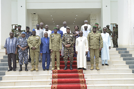 PHOTO DE FAMILLE AVEC LES LEADERS CHRETIENNES