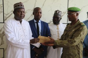 A la Présidence de la République : Réception d'une contribution de 100  millions de FCFA des Nigériens vivant au Togo et 10 millions de la part de  ceux de Dubaï | ONEP