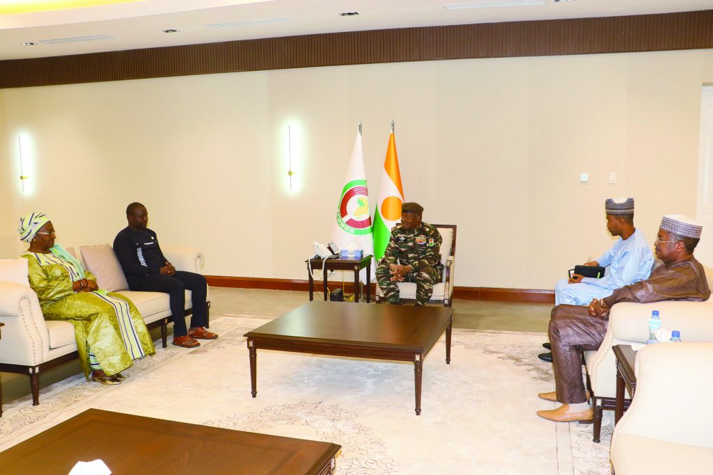 Audience à la Présidence de la République : Le chef de l'Etat reçoit les ministres Burkinabè et malien en charge des Mines et de l'Energie | ONEP