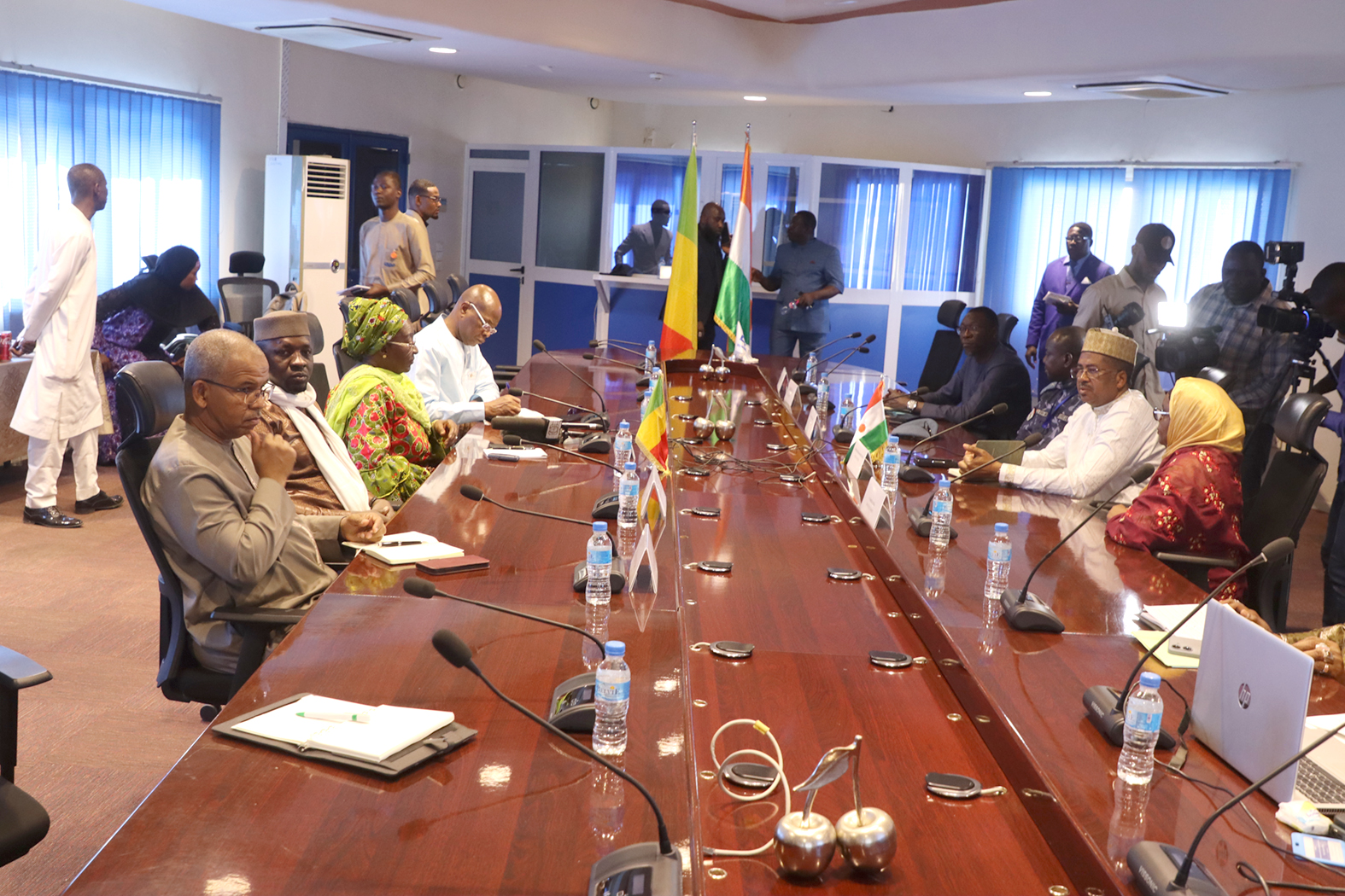 BBB LORS DE LA REUNIONS (2)