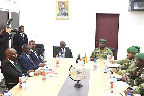 Séance de travail avec une délégation soudanaise au Ministère de l'Intérieur, de la Sécurité Publique, et de l'Administration du Territoire : Renforcer la coopération sécuritaire entre le Niger et le Soudan |