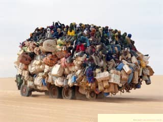 Des migrants lors de la traversée du désert