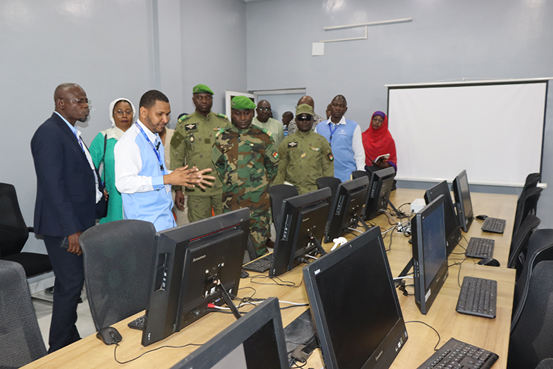 Visites Avec le DG L'ARCEP AU NINETEC La Nigérienne du Net des Techn