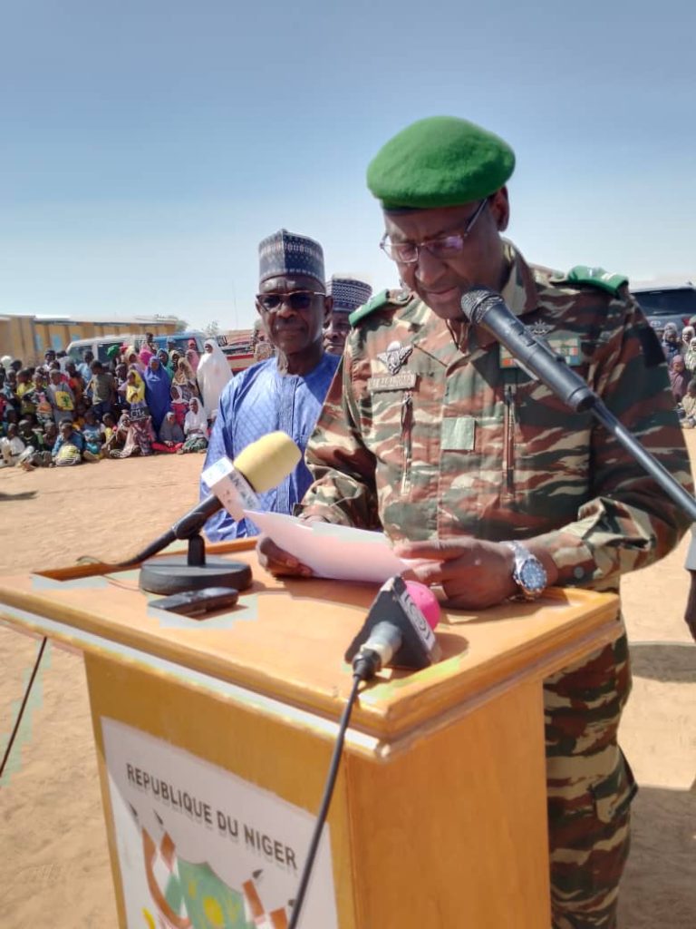 Diffa/Education : Le Gouverneur de la région réceptionne des ...