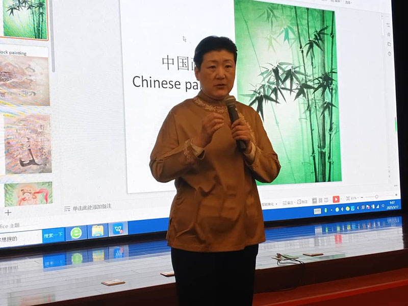 Mme Tao Hong
