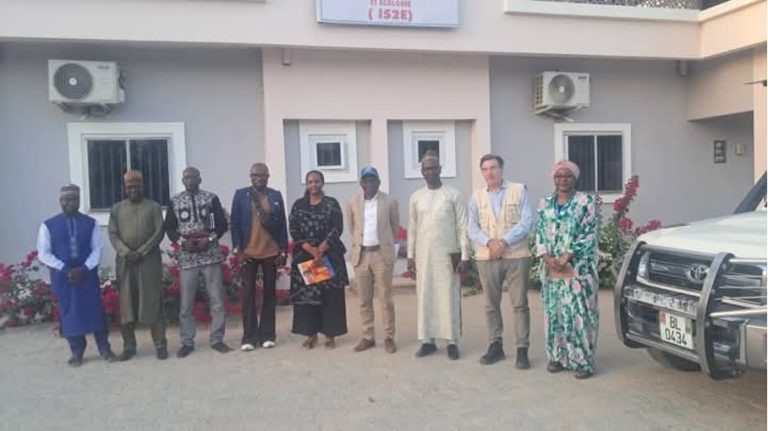 Le représentant pays de l’UNHCR visite l’université