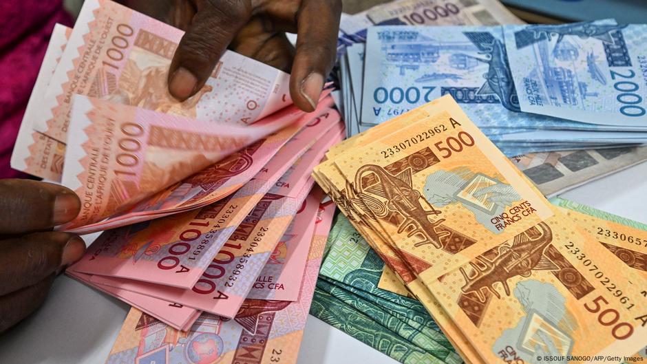 Des liasses de billets du FCFA