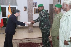 AMBASSADEUR D'ITALIE (3)