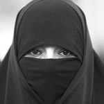 TOURS : Woman wearing niqab