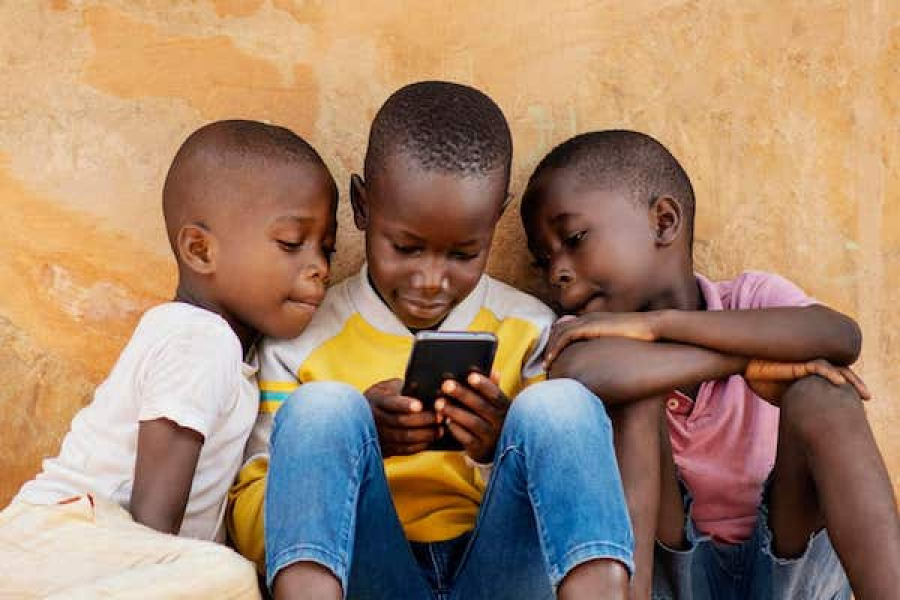 securite_en_ligne_des_enfants_a_lere_du_smartphone_1