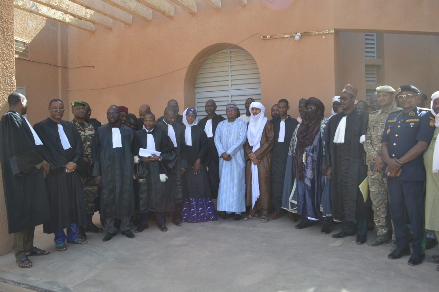 Première session de la chambre criminelle du tribunal de grande ...