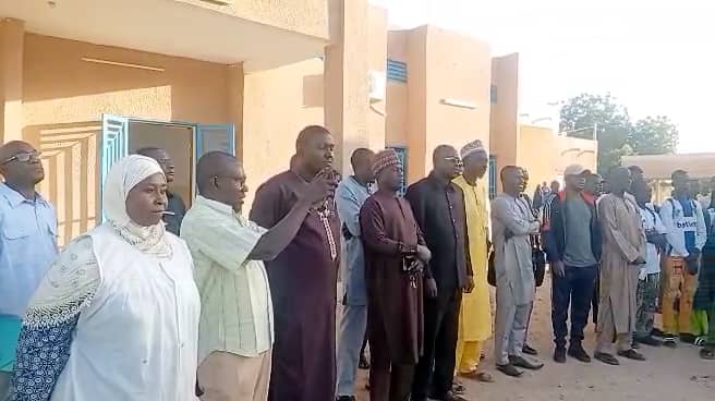 60c247cd-c850-453d-a3e4-f2c10ca055c4