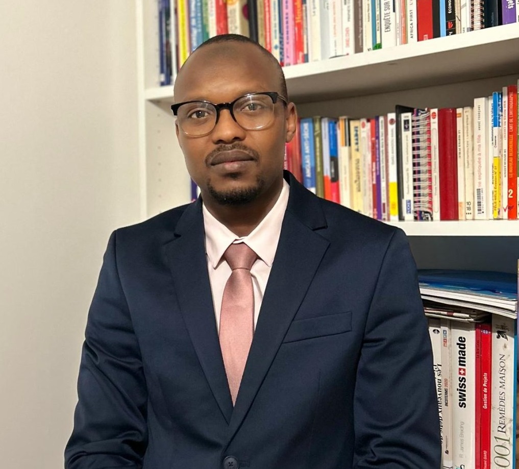 Leconomiste-Ibrahim-Adamou-Louche-2-1024x1412