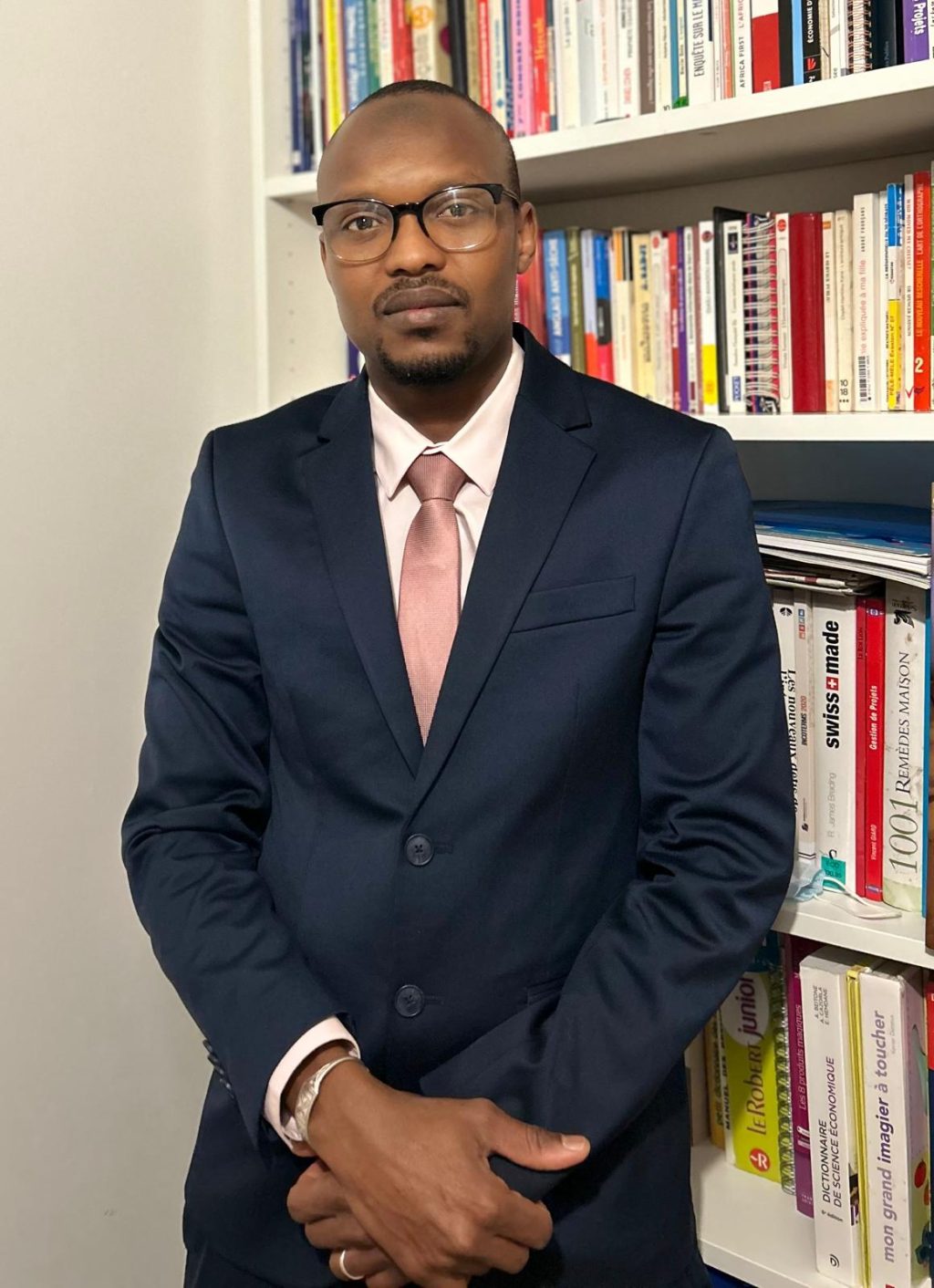 L’économiste Ibrahim Adamou Louché (2)