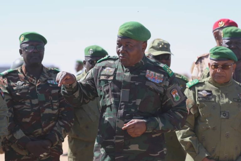 WhatsApp Image 2025-11-14 à 22.21.44_551533e7