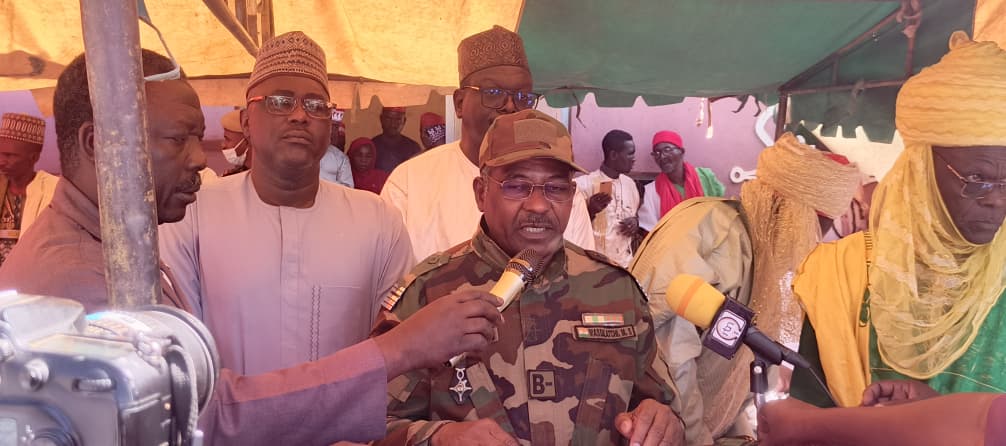 b8d76488-29e3-4284-86bc-c0be810d3912