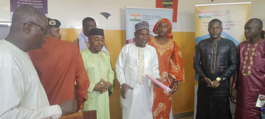 99ad3551-2a35-4ab0-a35e-6b7101b9bc28