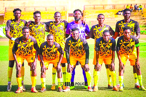 L'équipe type de l'AS Police peu avant le début du matchBBB