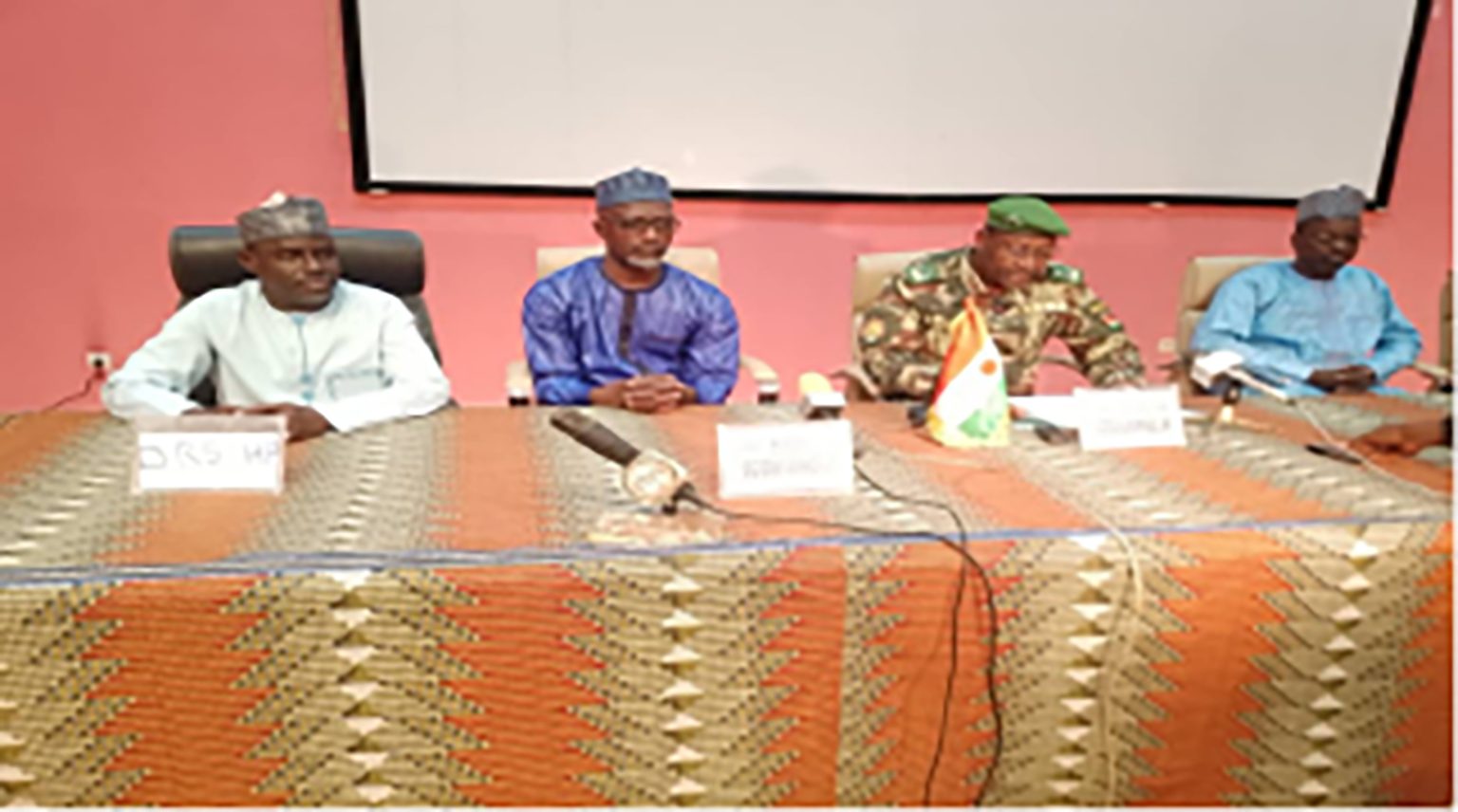 Diffa : Les FDS infligent d’enormes pertes au MPLJ et récupèrent des ...