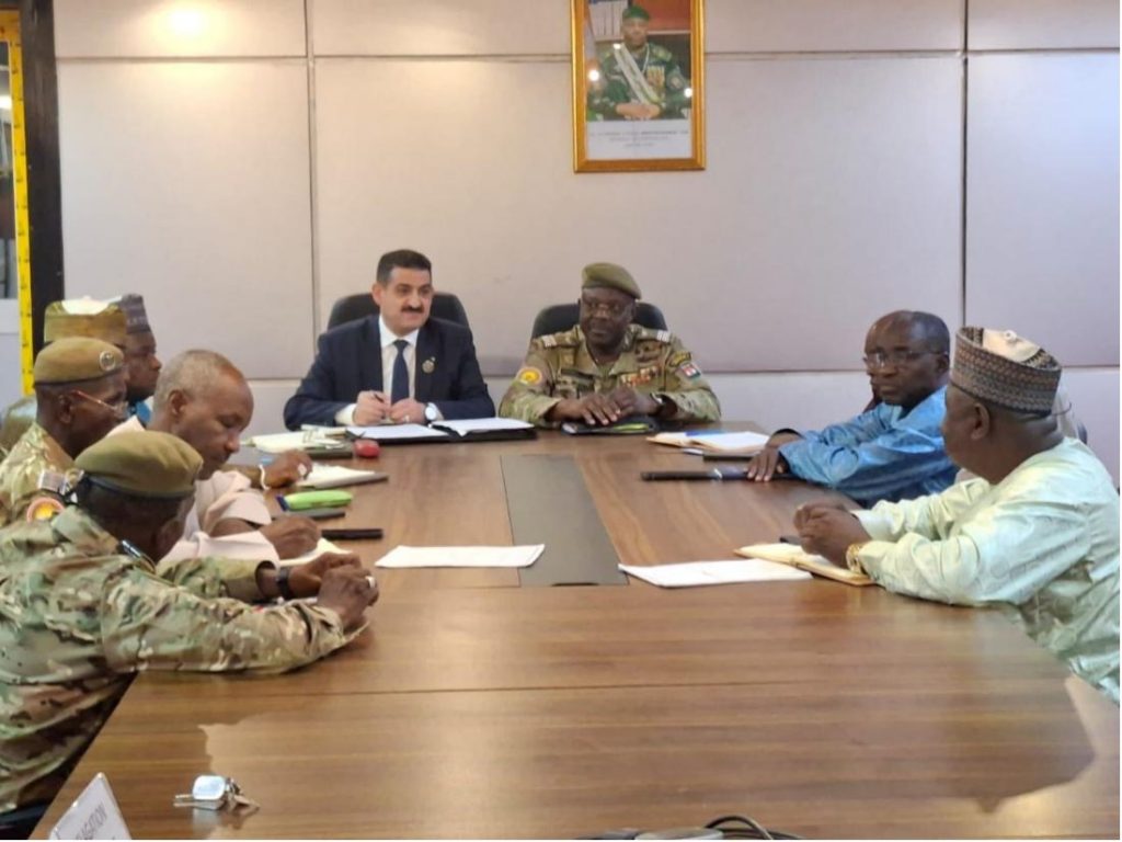 Une vue des deux délégations