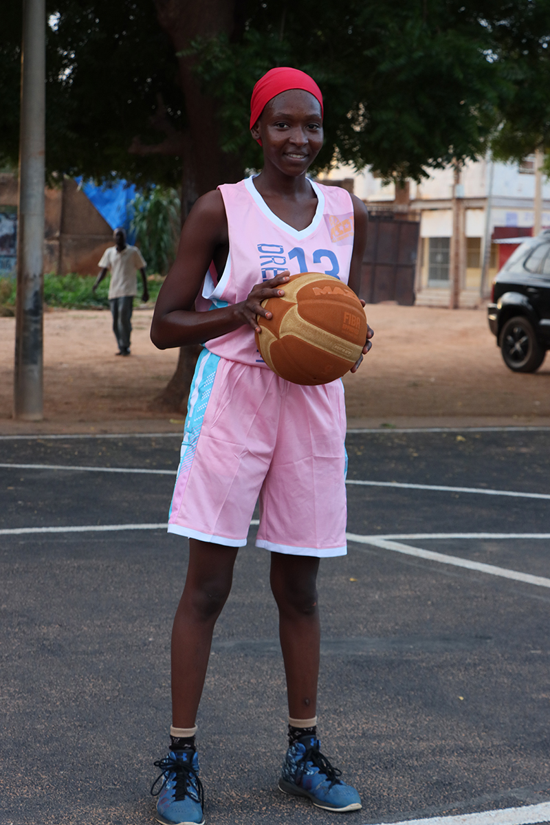 Mlle Mounkaila Chipkaou Leyla, basketteuse du JEA Basketball Centre de Niamey