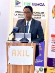 Prof. Thierno THIOUNE lors de la conférence inaugurale du Forum