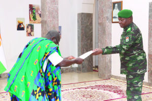 BBB AMBASSADEUR DU GHANA M. ISAAC JOSHUA